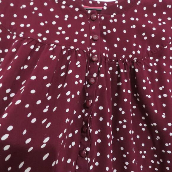 Maeve Womens Sz M Burgundy and White Polka Dot 3/4 Sleeve Top Front Buttons - Picture 4 of 8
